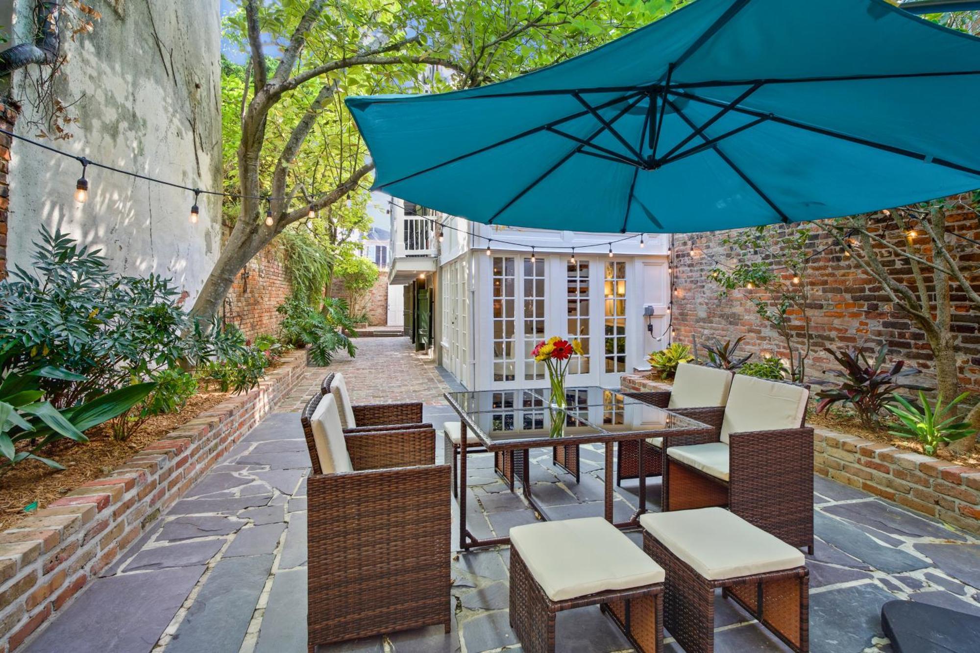 French Quarter Lanaux Mansion Bed And Breakfast นิวออร์ลีนส์ ภายนอก รูปภาพ