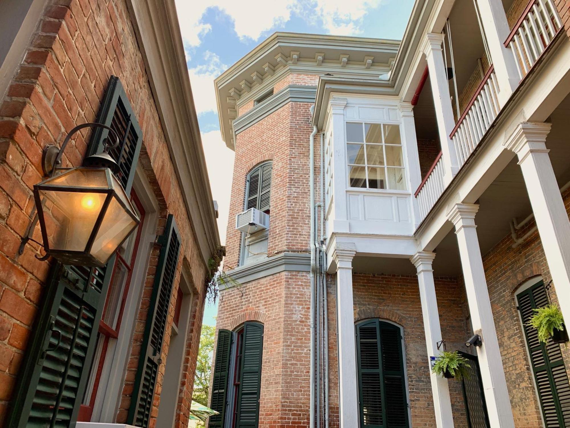 French Quarter Lanaux Mansion Bed And Breakfast นิวออร์ลีนส์ ภายนอก รูปภาพ