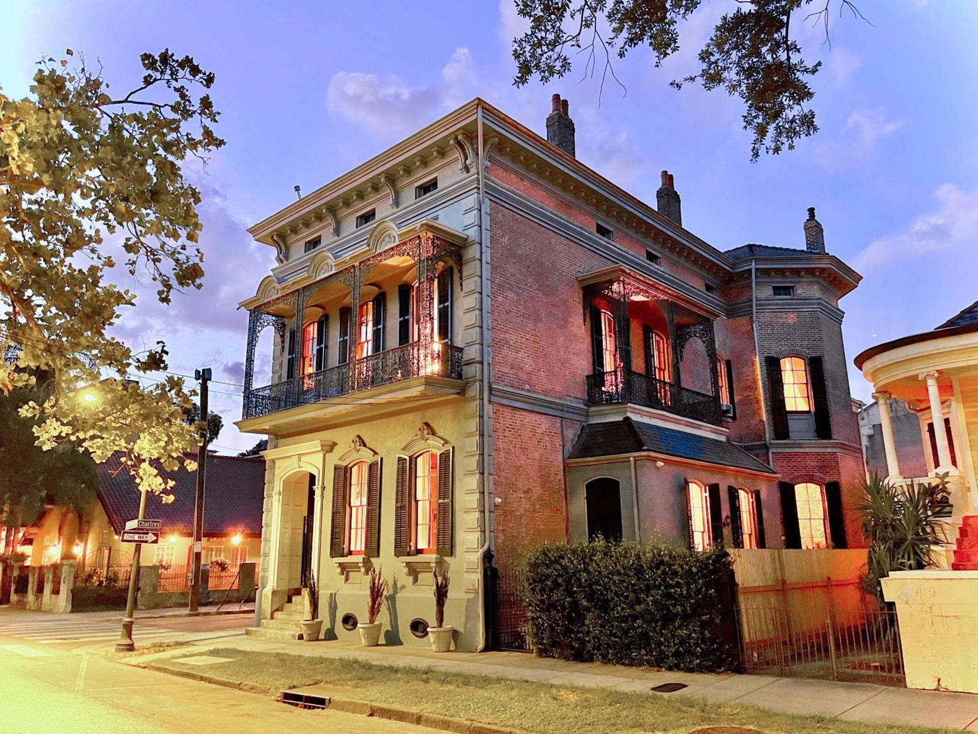 French Quarter Lanaux Mansion Bed And Breakfast นิวออร์ลีนส์ ภายนอก รูปภาพ